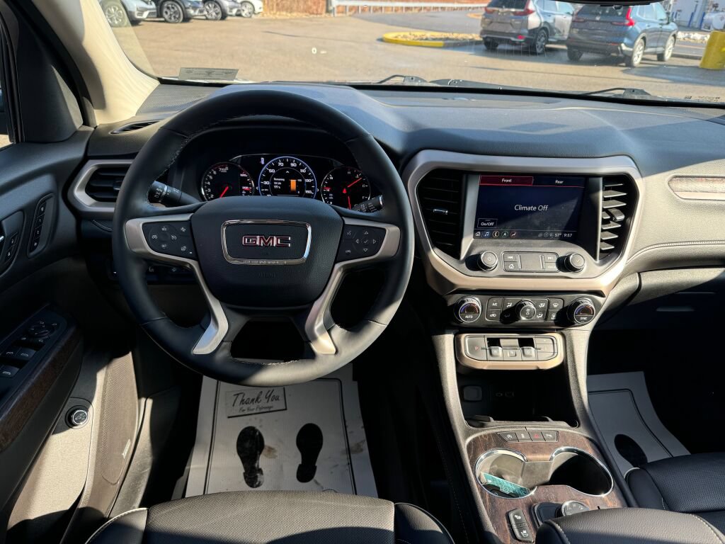 Used 2023 GMC Acadia Denali w/ Denali Technology Package AWD/4WD image 25