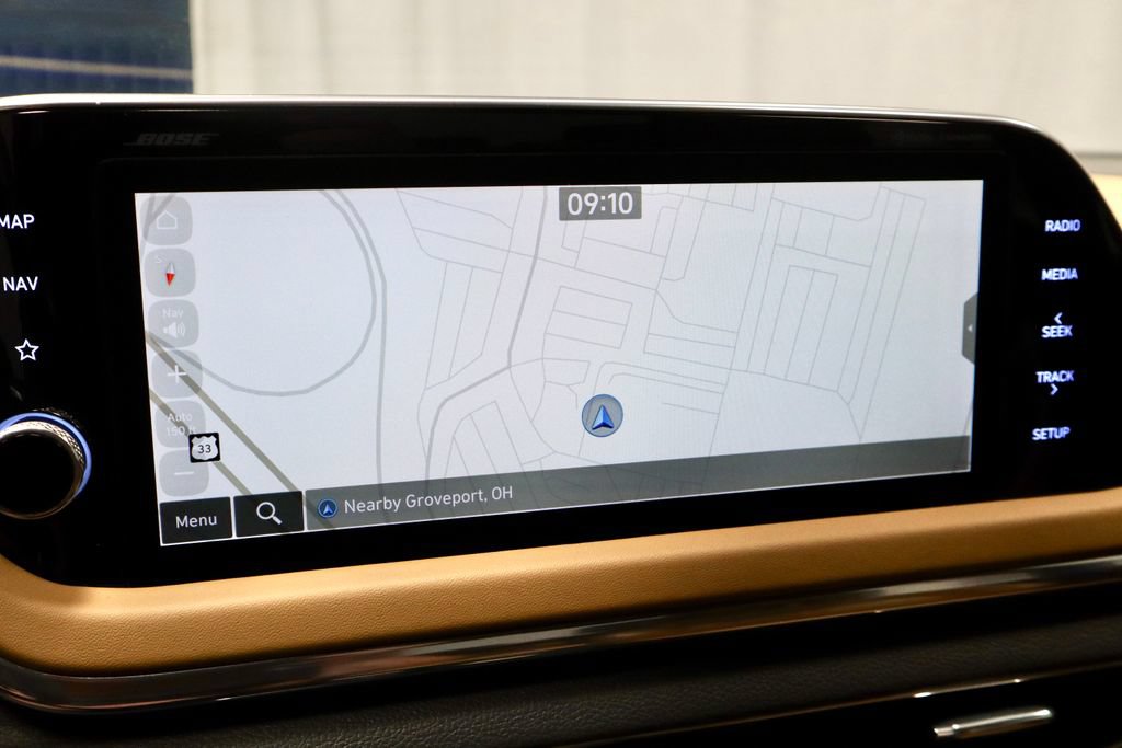 Used 2023 Hyundai Sonata Limited w/ Preferred Accessory Package FWD image 3
