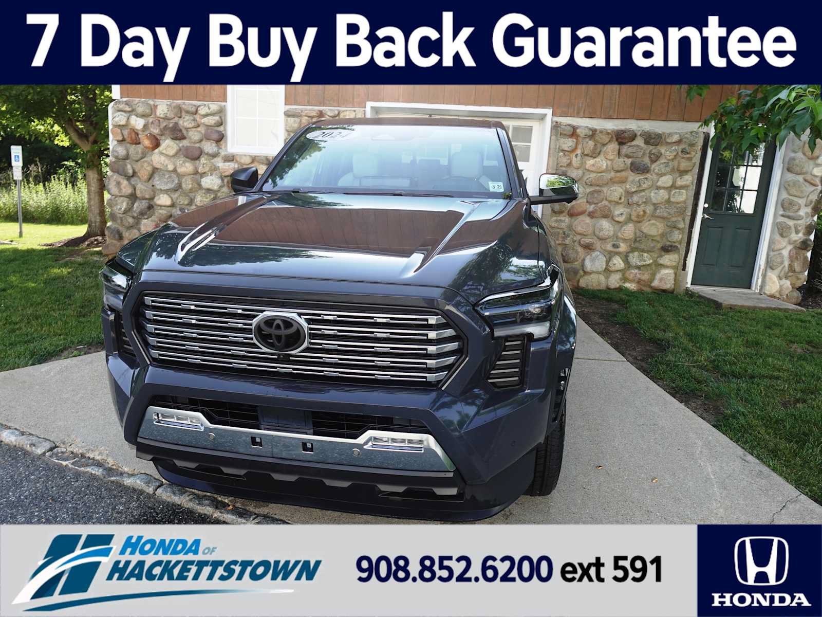 Used 2024 Toyota Tacoma Limited w/ Limited Package (LT) AWD/4WD image 1