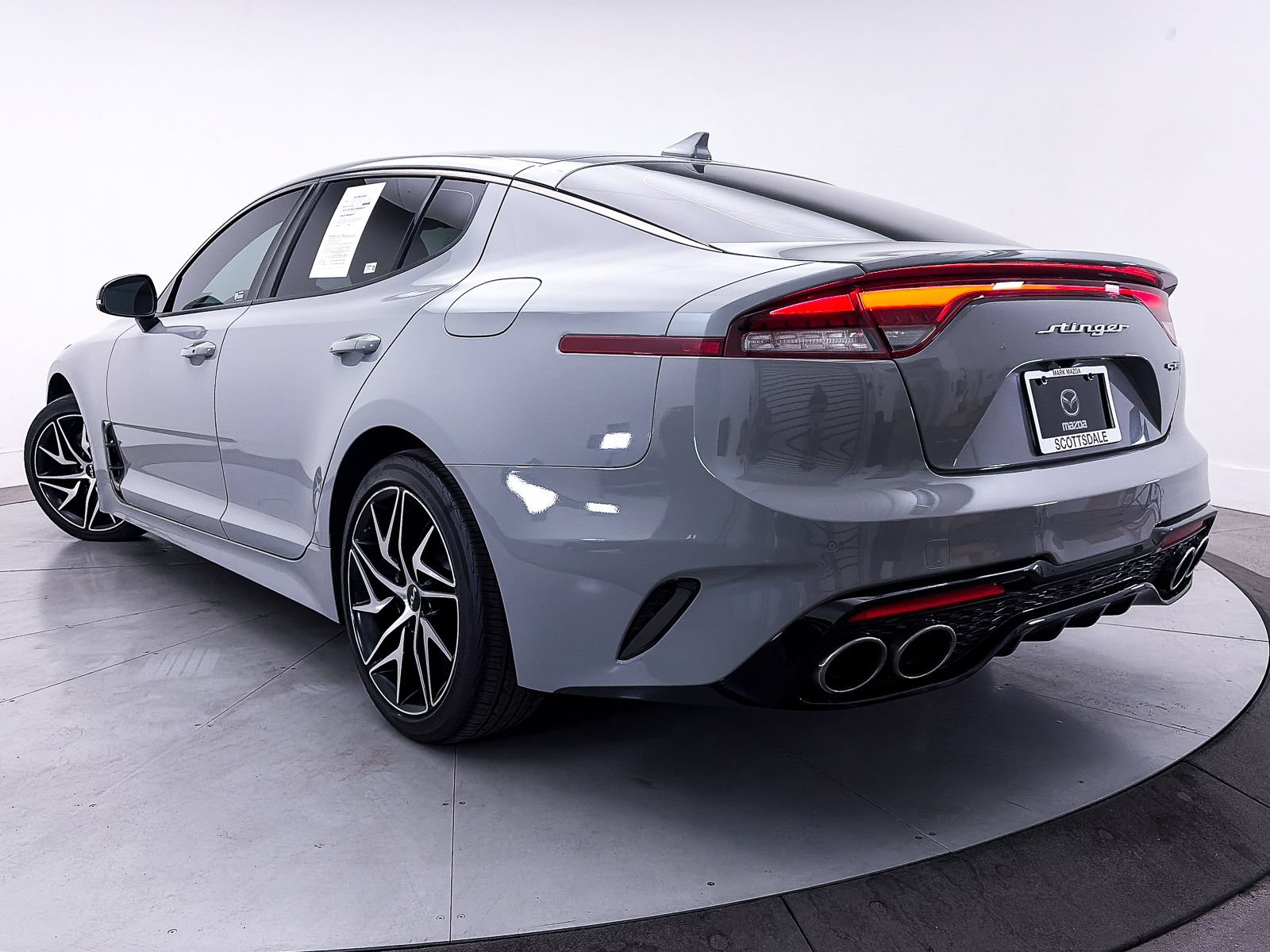 Used 2022 Kia Stinger GT-Line RWD image 2