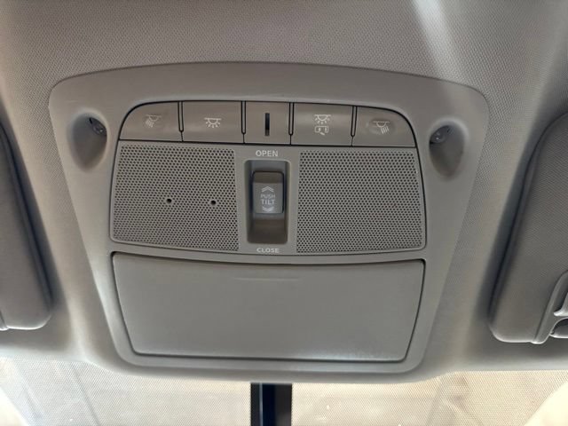 Used 2018 Nissan Murano SL w/ Moonroof Package AWD/4WD image 32