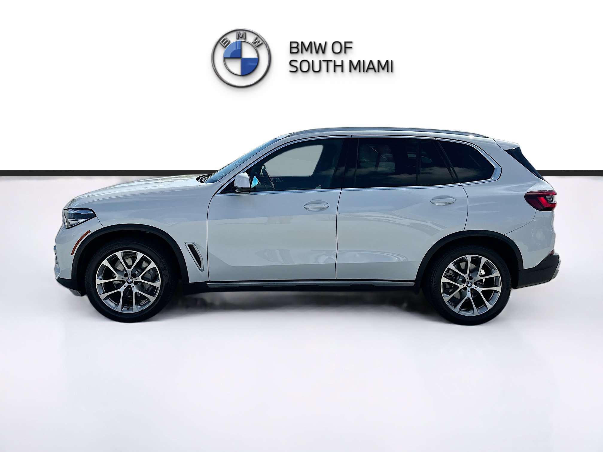 Certified 2023 BMW X5 xDrive40i w/ Climate Comfort Package AWD/4WD image 4