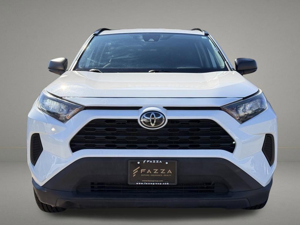 Used 2021 Toyota RAV4 LE image 9