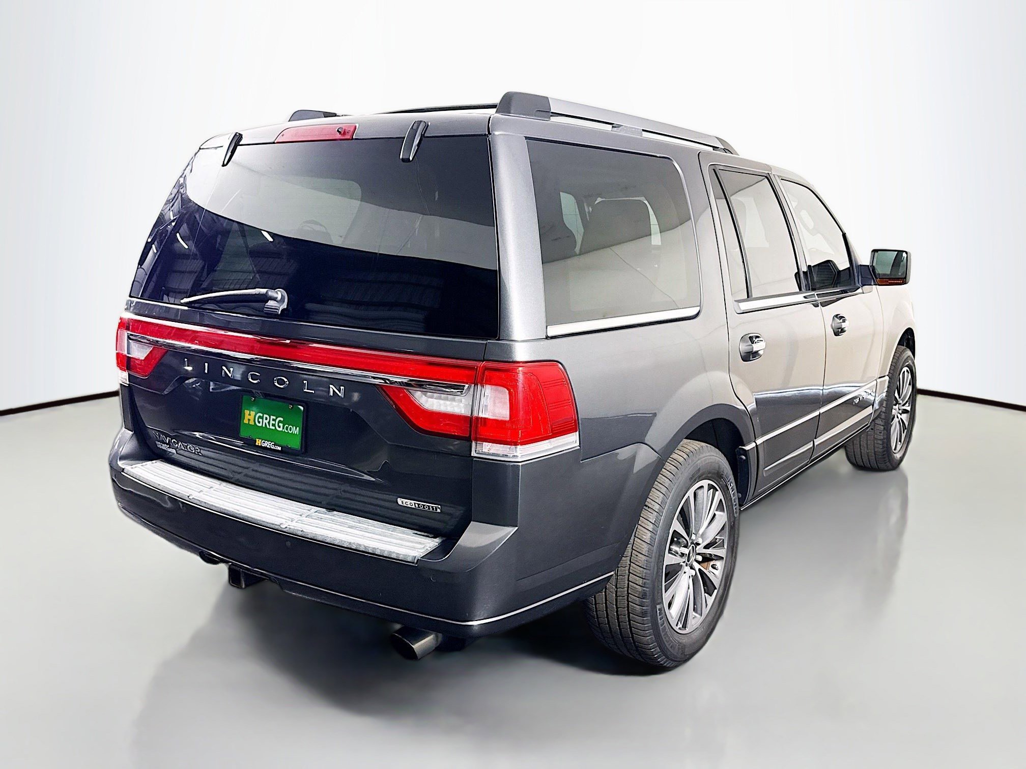 Used 2015 Lincoln Navigator 2WD image 10