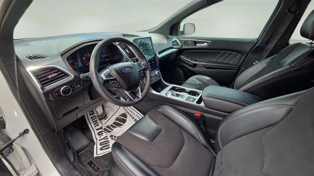 Used 2023 Ford Edge ST image 26