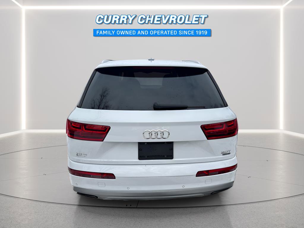 Used 2017 Audi Q7 3.0T Premium image 11