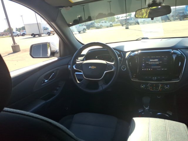 Used 2023 Chevrolet Traverse LT FWD image 9