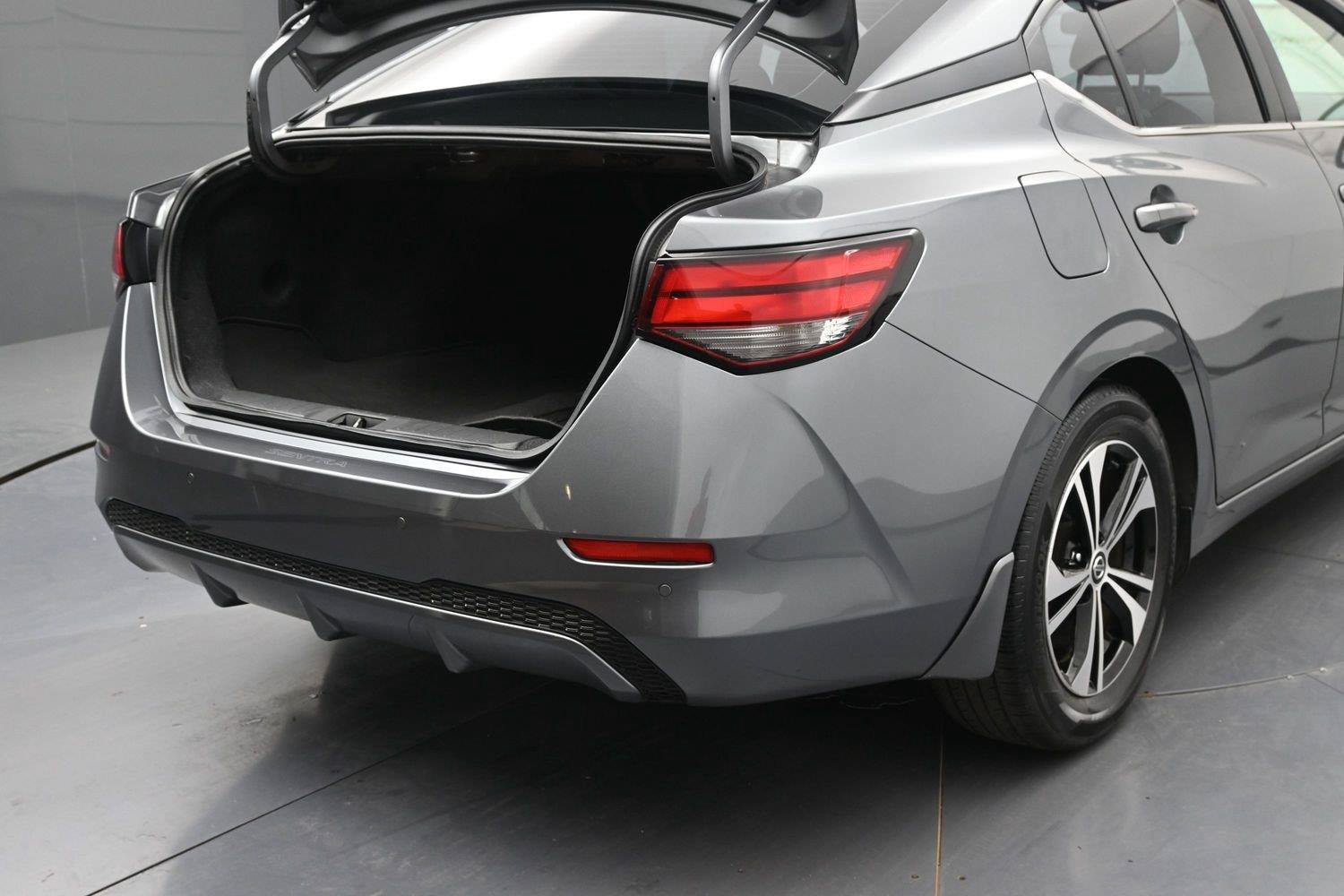 Used 2021 Nissan Sentra SV FWD image 12