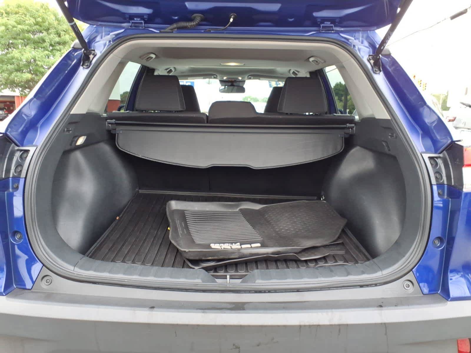 Used 2024 Toyota Corolla Cross LE w/ Moonroof Package AWD/4WD image 16