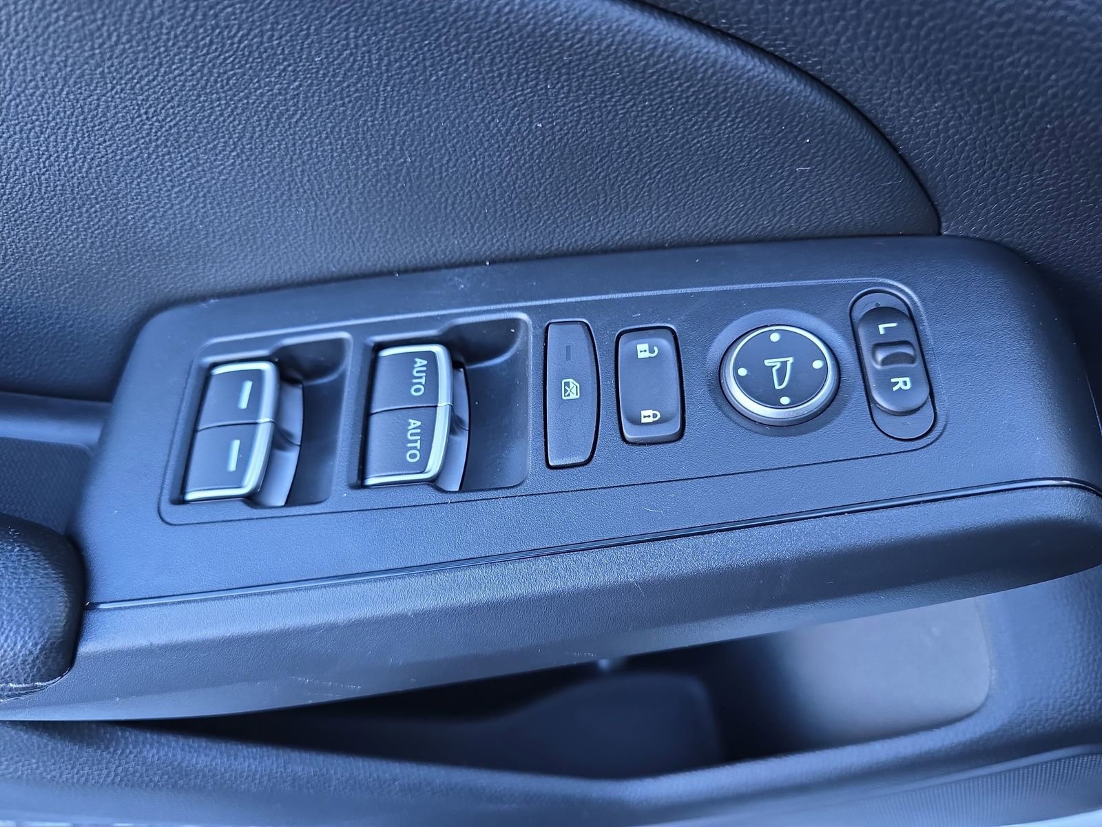 Used 2022 Honda Civic EX-L image 29