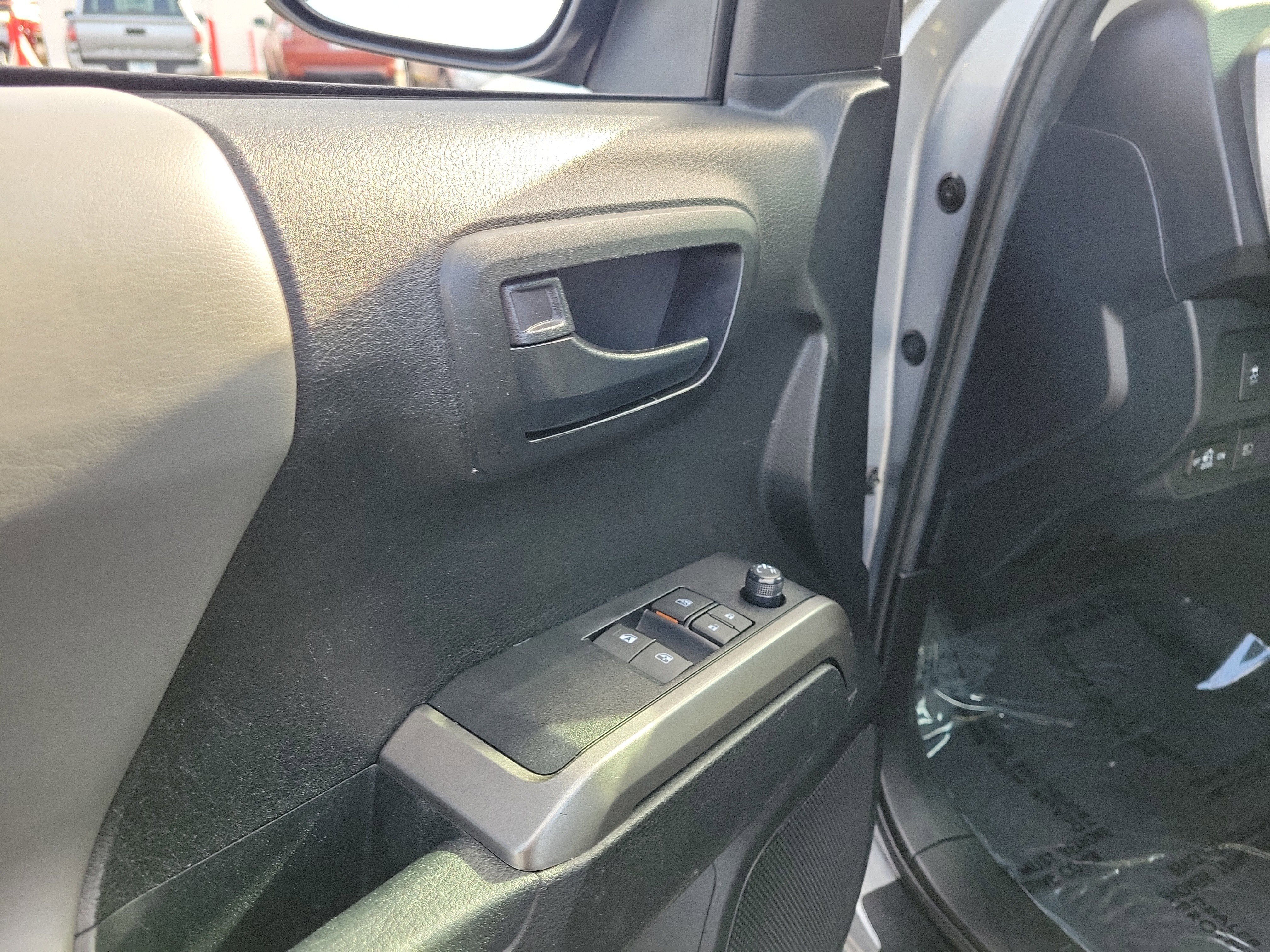 Used 2021 Toyota Tacoma SR5 image 13