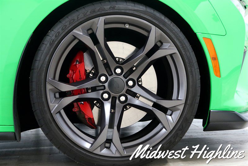Used 2017 Chevrolet Camaro SS RWD image 25