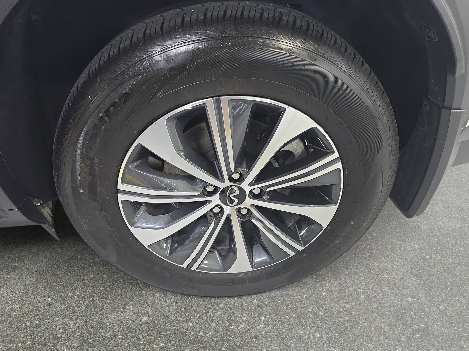 Used 2026 INFINITI QX60 Pure w/ Cargo Package AWD/4WD image 32