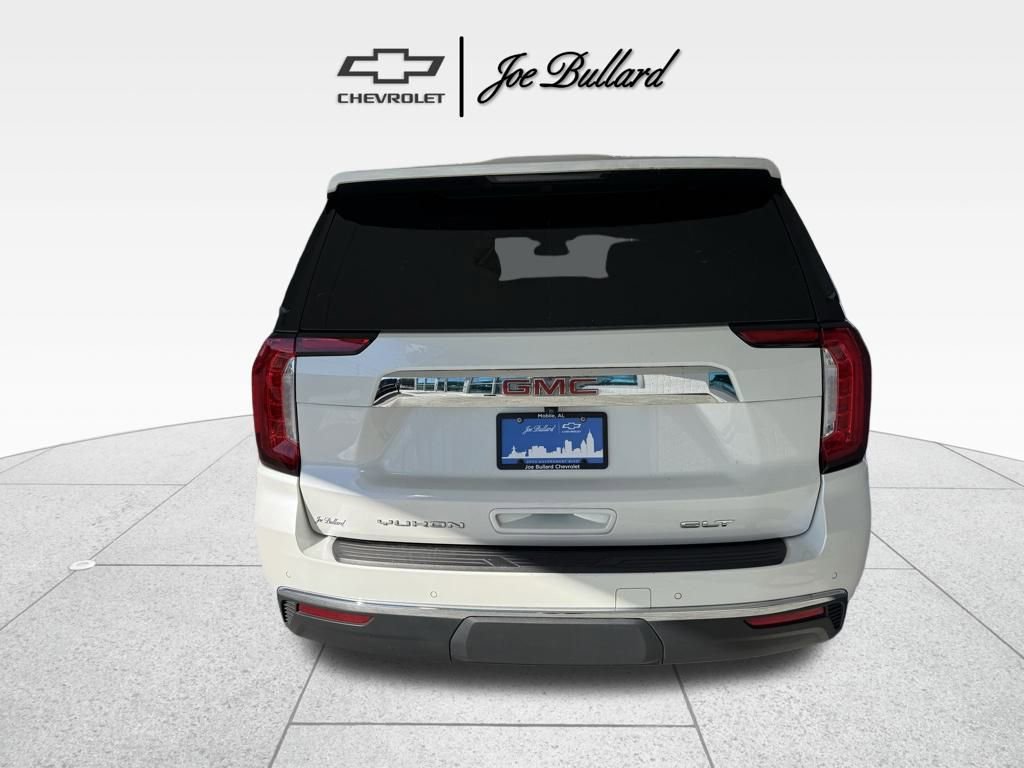 Used 2023 GMC Yukon SLT w/ SLT Luxury Package image 8