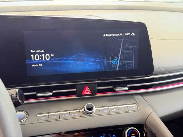 Used 2024 Hyundai Elantra SEL FWD image 16