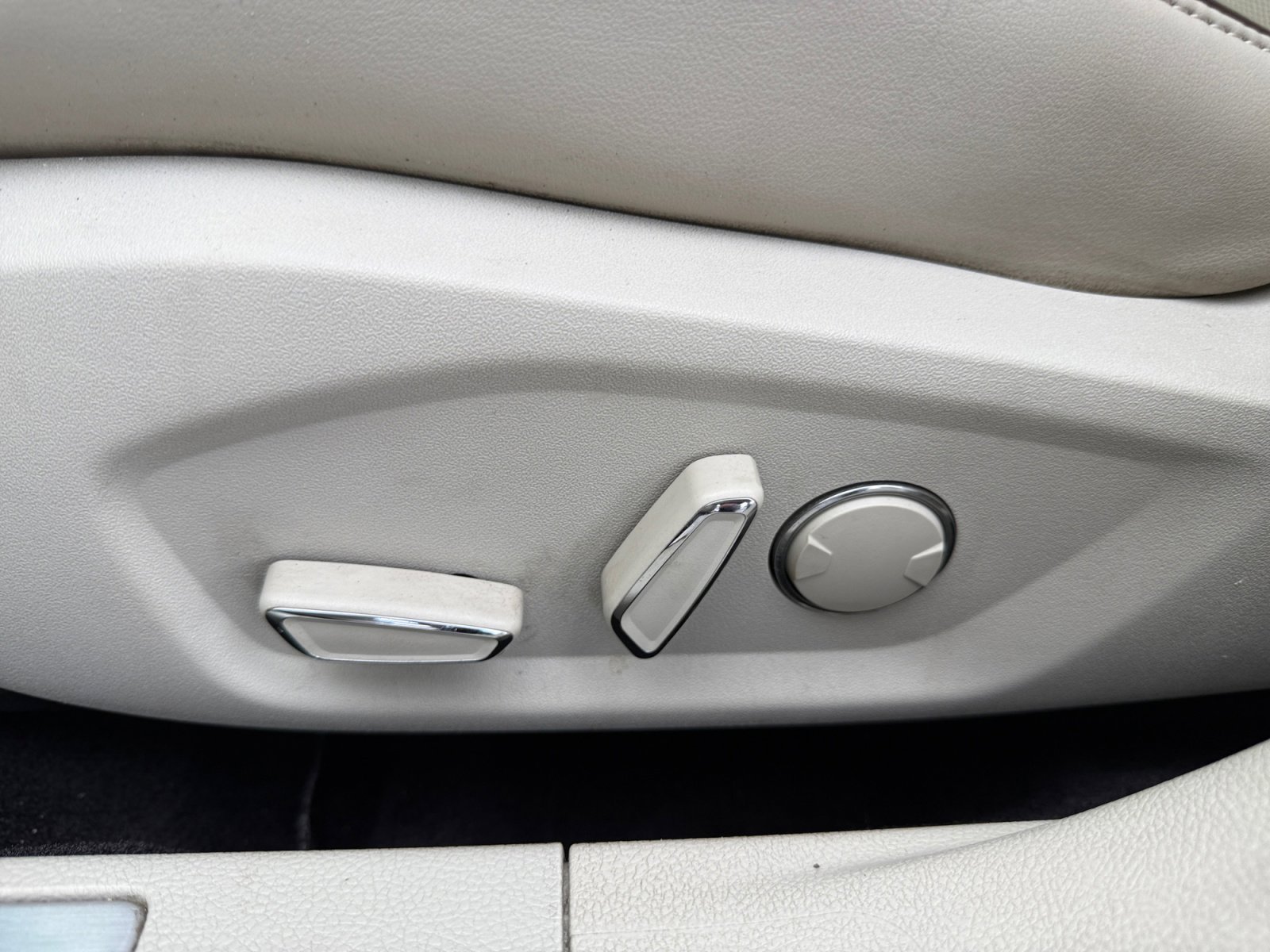 Used 2017 Ford Fusion Platinum image 14