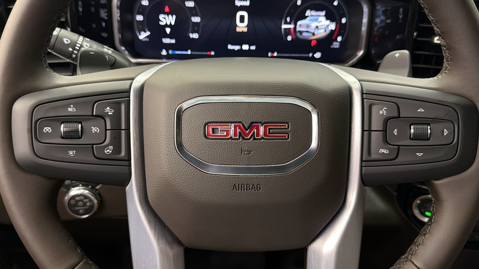 Used 2026 GMC Sierra 1500 SLT AWD/4WD image 25