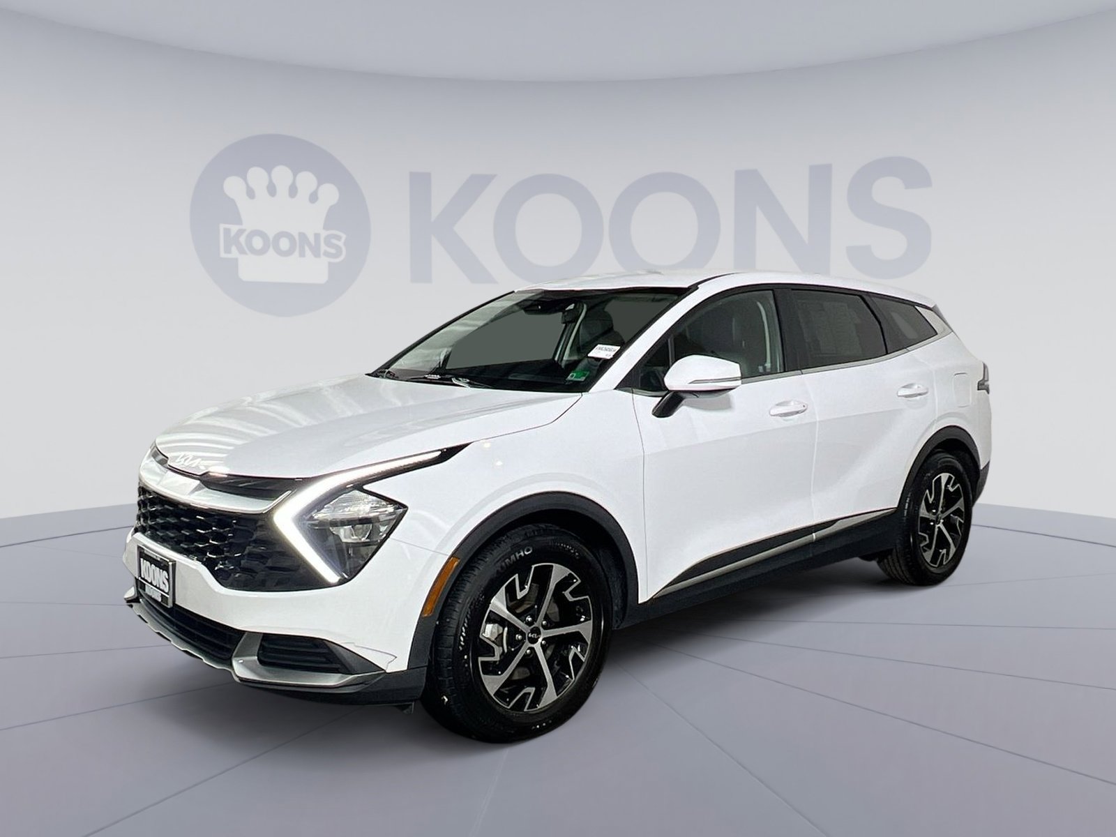 Used 2023 Kia Sportage EX image 1