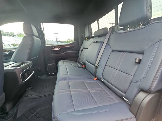 Used 2022 Chevrolet Silverado 1500 High Country w/ Technology Package AWD/4WD image 28