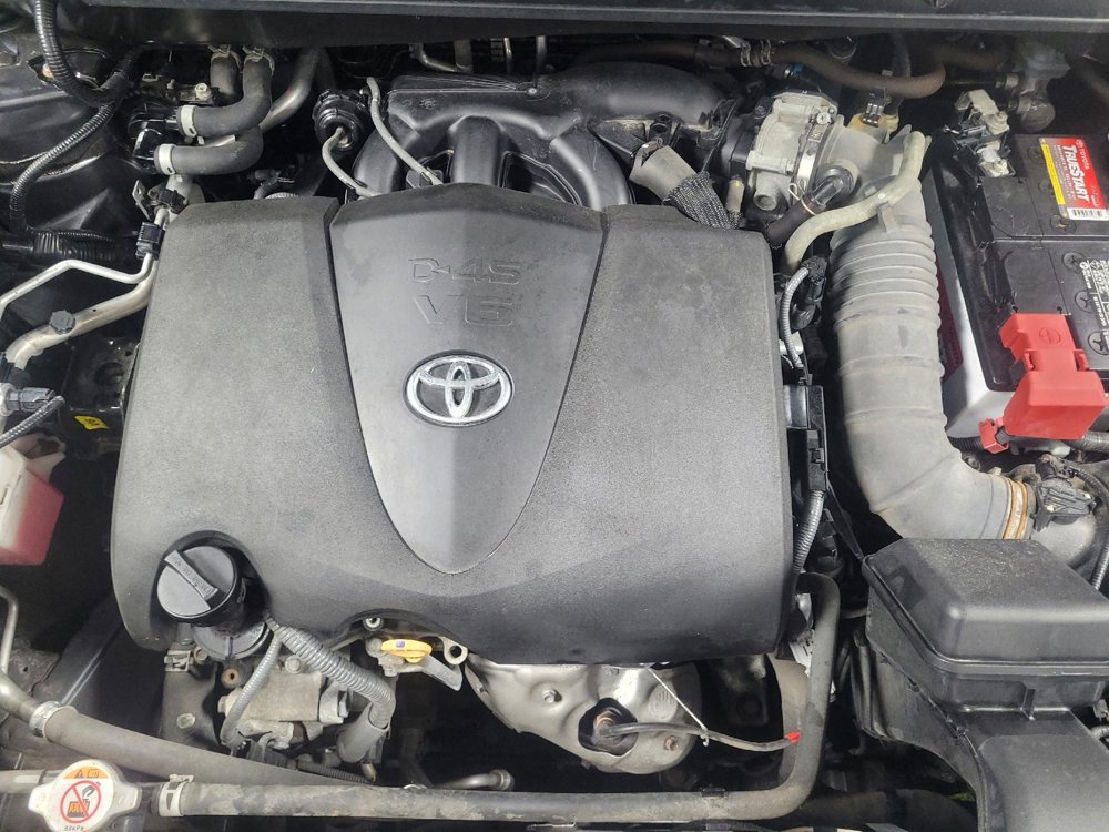 Used 2020 Toyota Highlander LE image 30