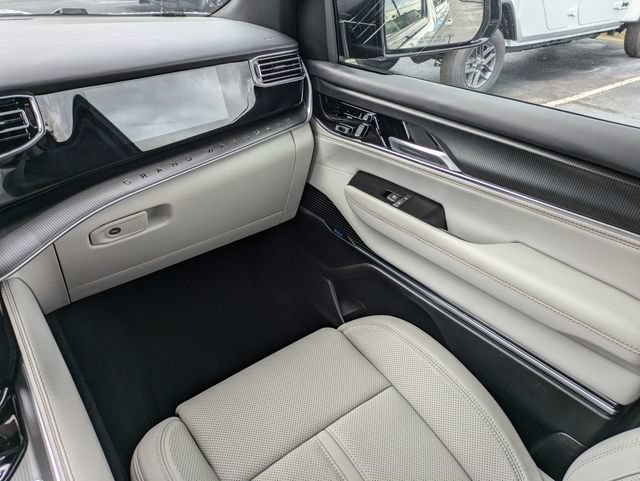 New 2026 Jeep Grand Wagoneer Summit w/ Rear Seat Video Group I AWD/4WD image 18