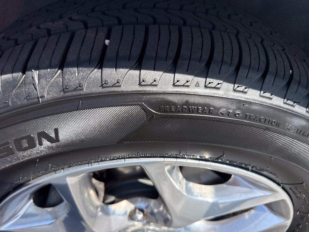 Used 2018 Chrysler Pacifica Limited FWD image 31