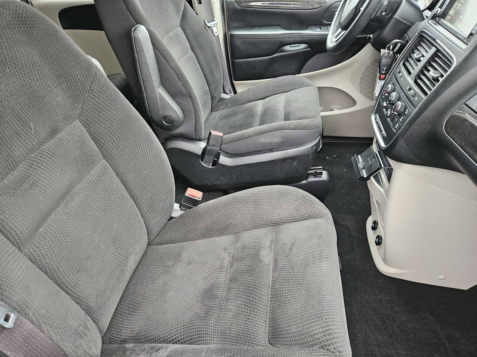 Used 2019 Dodge Grand Caravan SE image 14