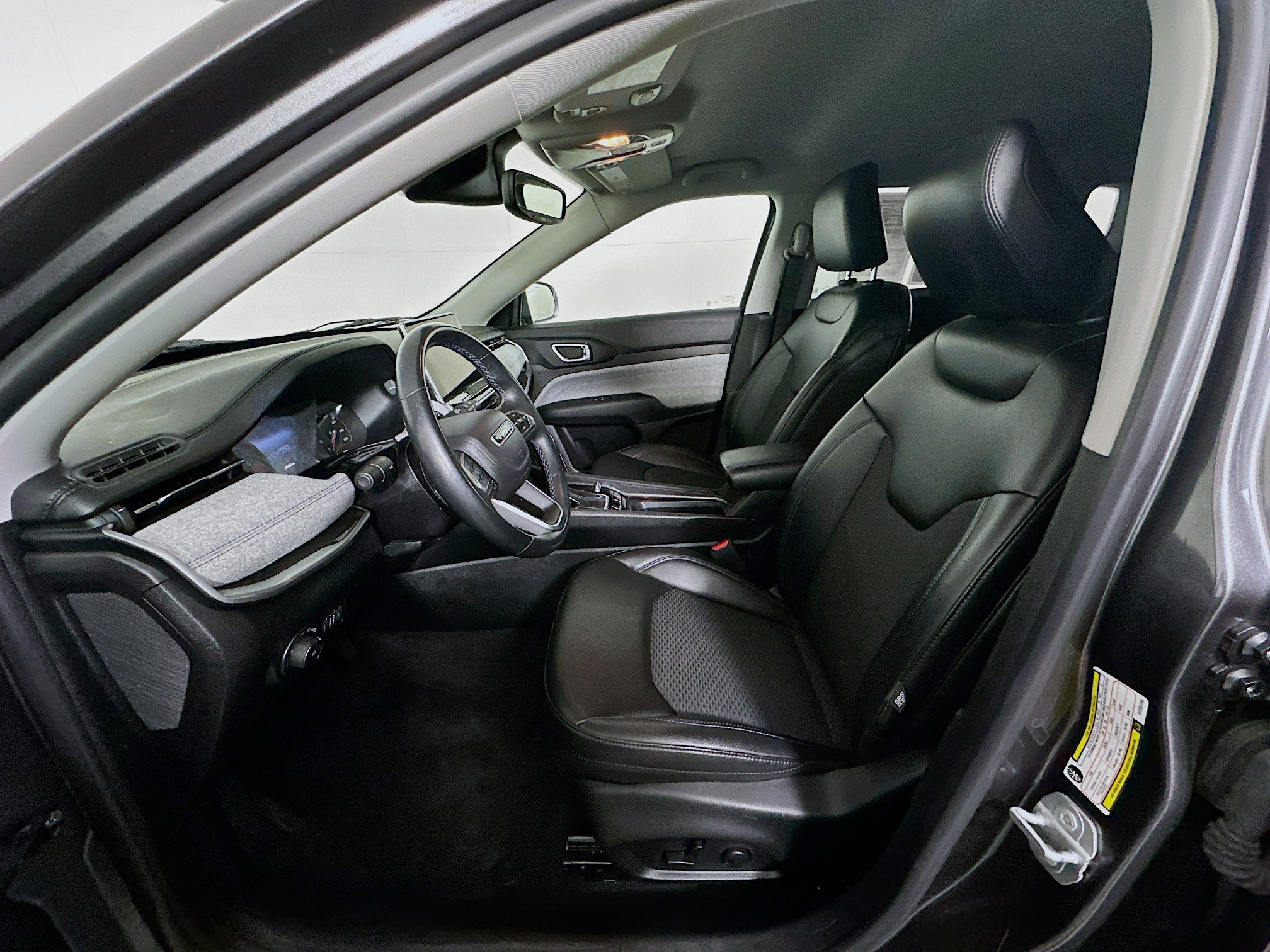 Used 2022 Jeep Compass Latitude w/ Convenience Group image 13