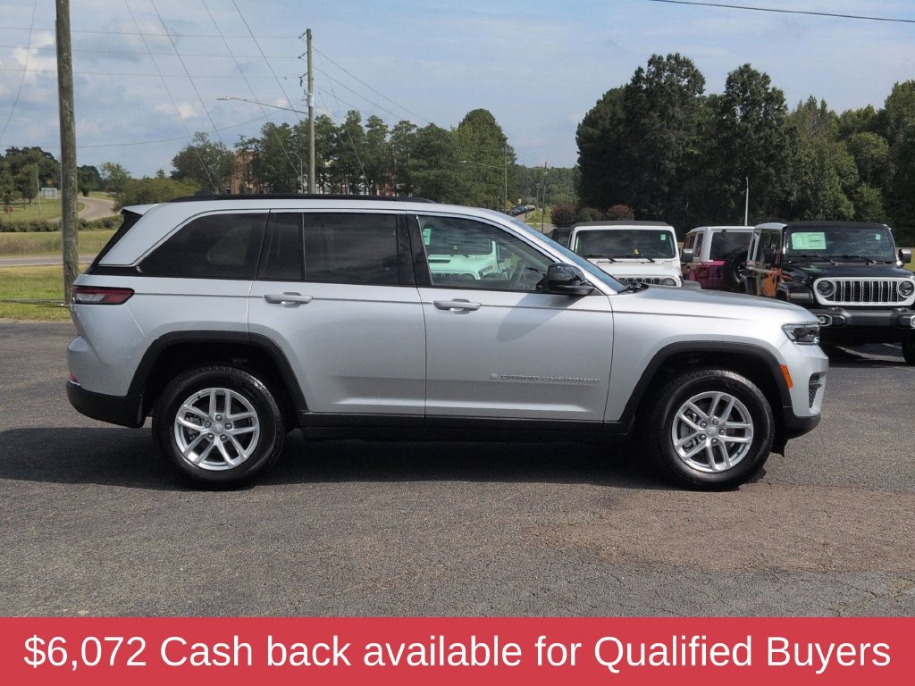 New 2026 Jeep Grand Cherokee Laredo X AWD/4WD image 3