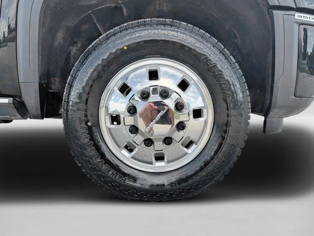 Used 2024 GMC Sierra 3500 Denali w/ Denali Reserve Package AWD/4WD image 36
