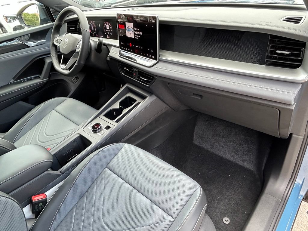 New 2026 Volkswagen Tiguan SE R-Line FWD image 36