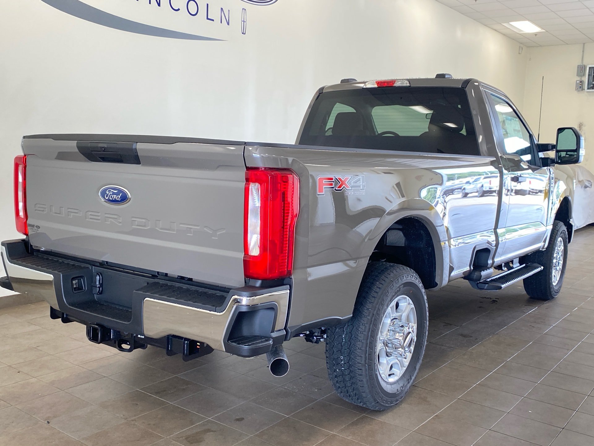 New 2026 Ford F250 XLT w/ FX4 Off-Road Package AWD/4WD image 7