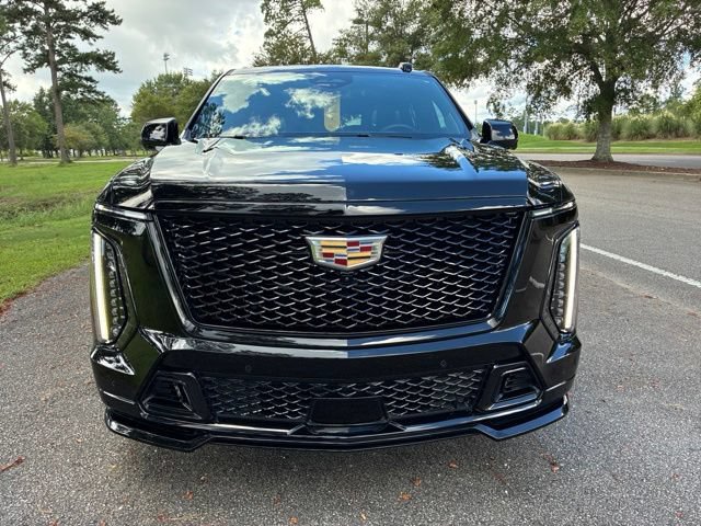 Used 2025 Cadillac Escalade ESV V AWD/4WD image 8