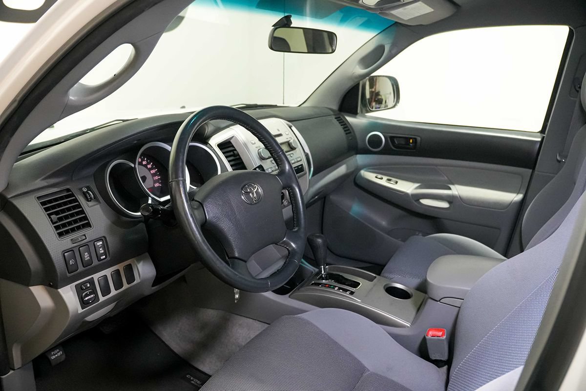 Used 2006 Toyota Tacoma PreRunner RWD image 16
