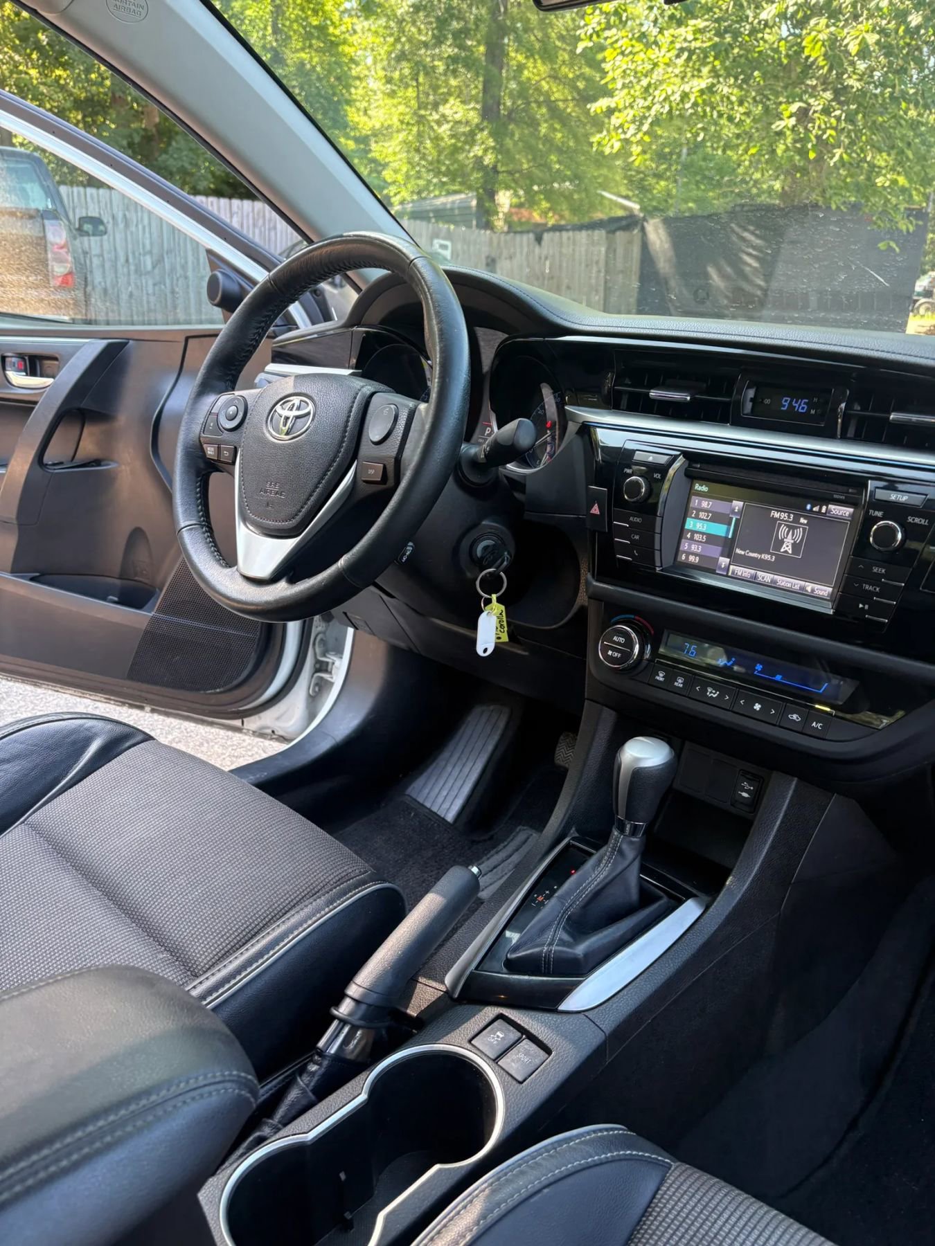 Used 2015 Toyota Corolla S FWD image 38