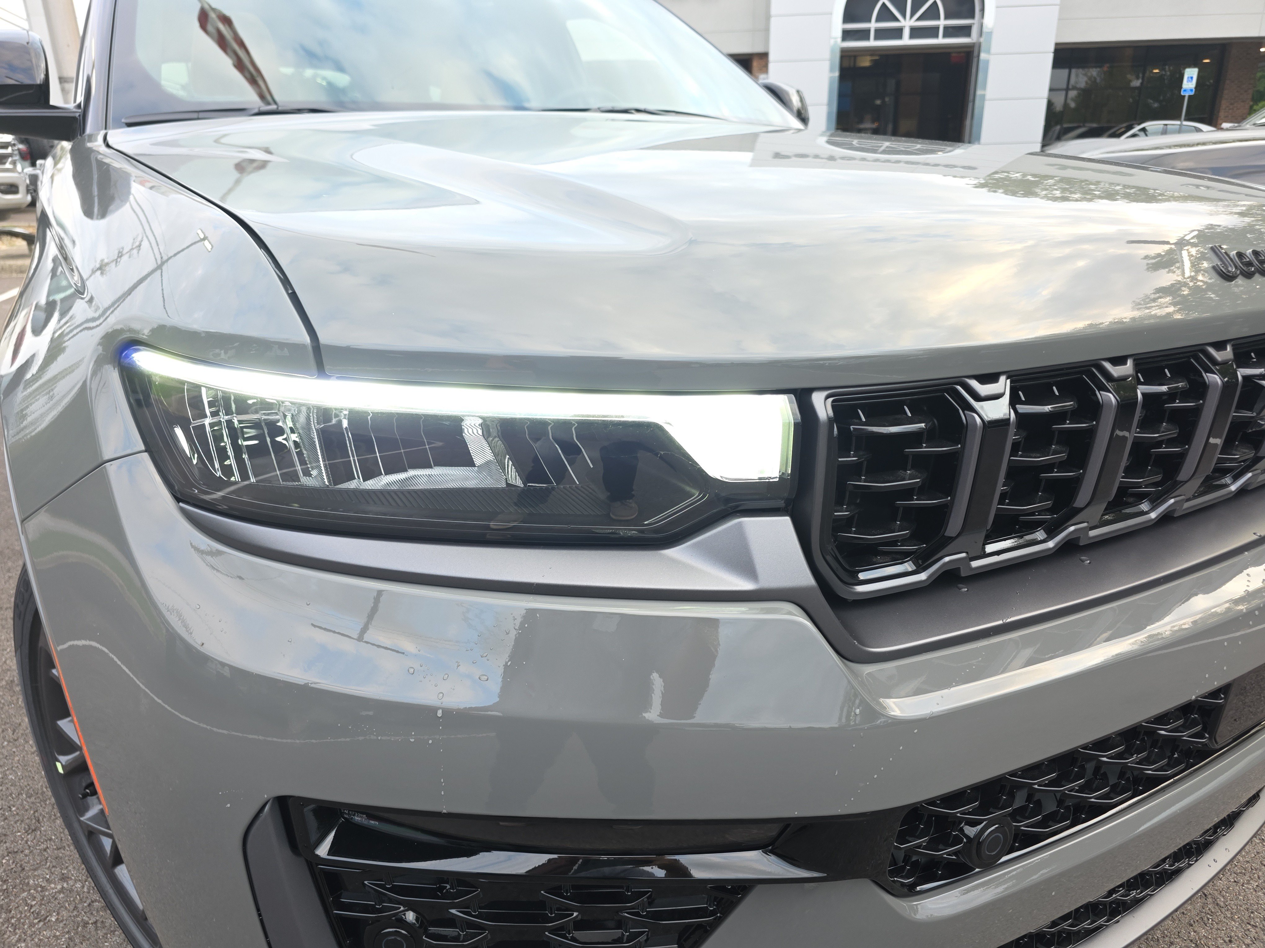 New 2027 Jeep Grand Cherokee Summit AWD/4WD image 32