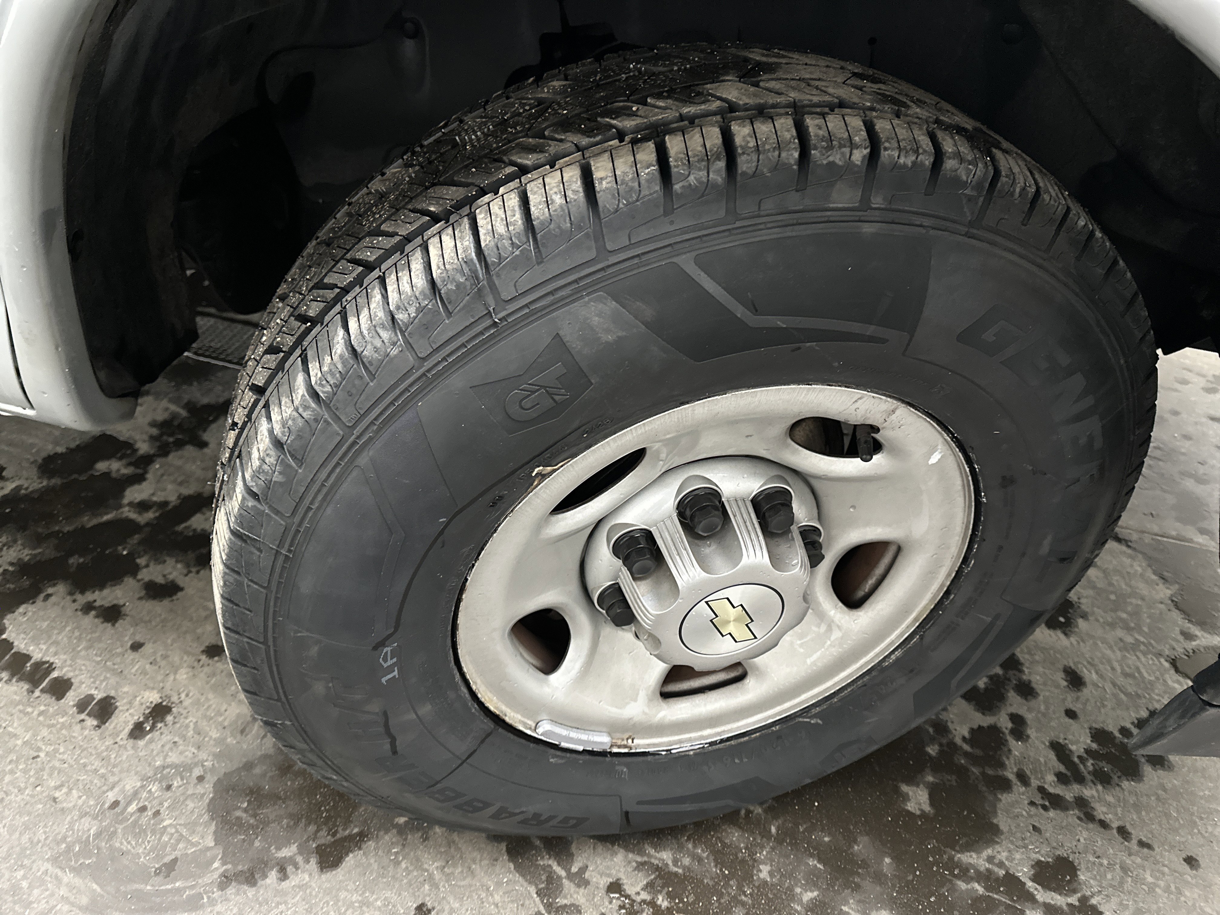 Used 2020 Chevrolet Express 2500 w/ Driver Convenience Package image 10