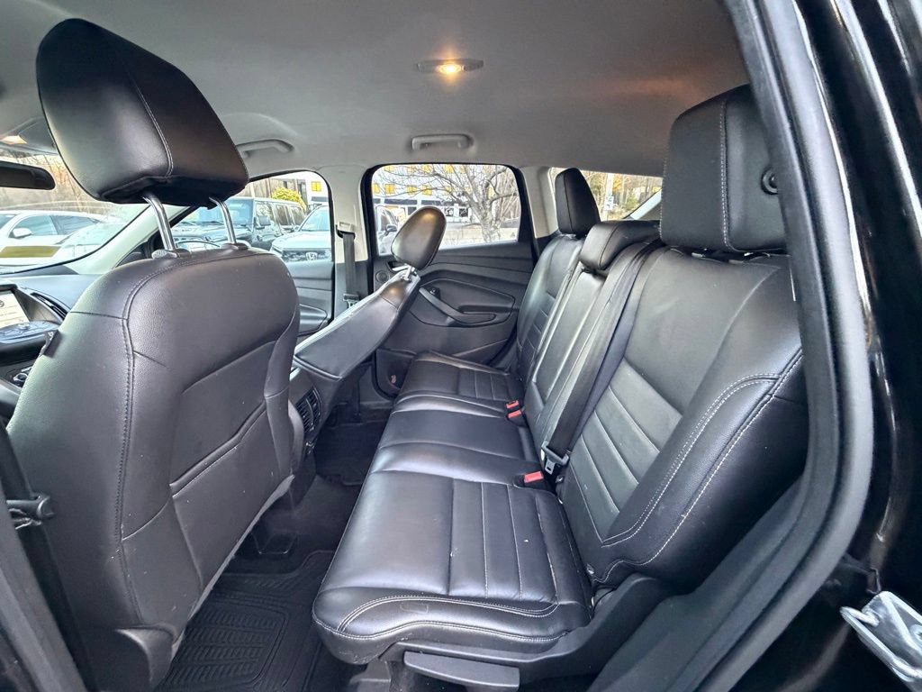 Used 2016 Ford Escape SE w/ SE Leather Comfort Package FWD image 16