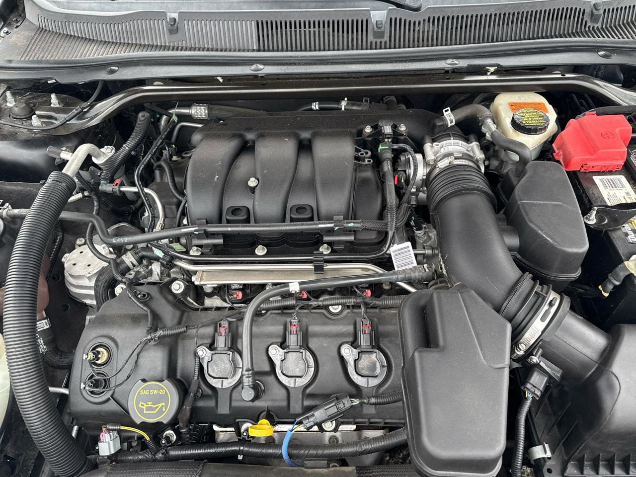 Used 2015 Ford Taurus SEL w/ Equipment Group 201A AWD/4WD image 24