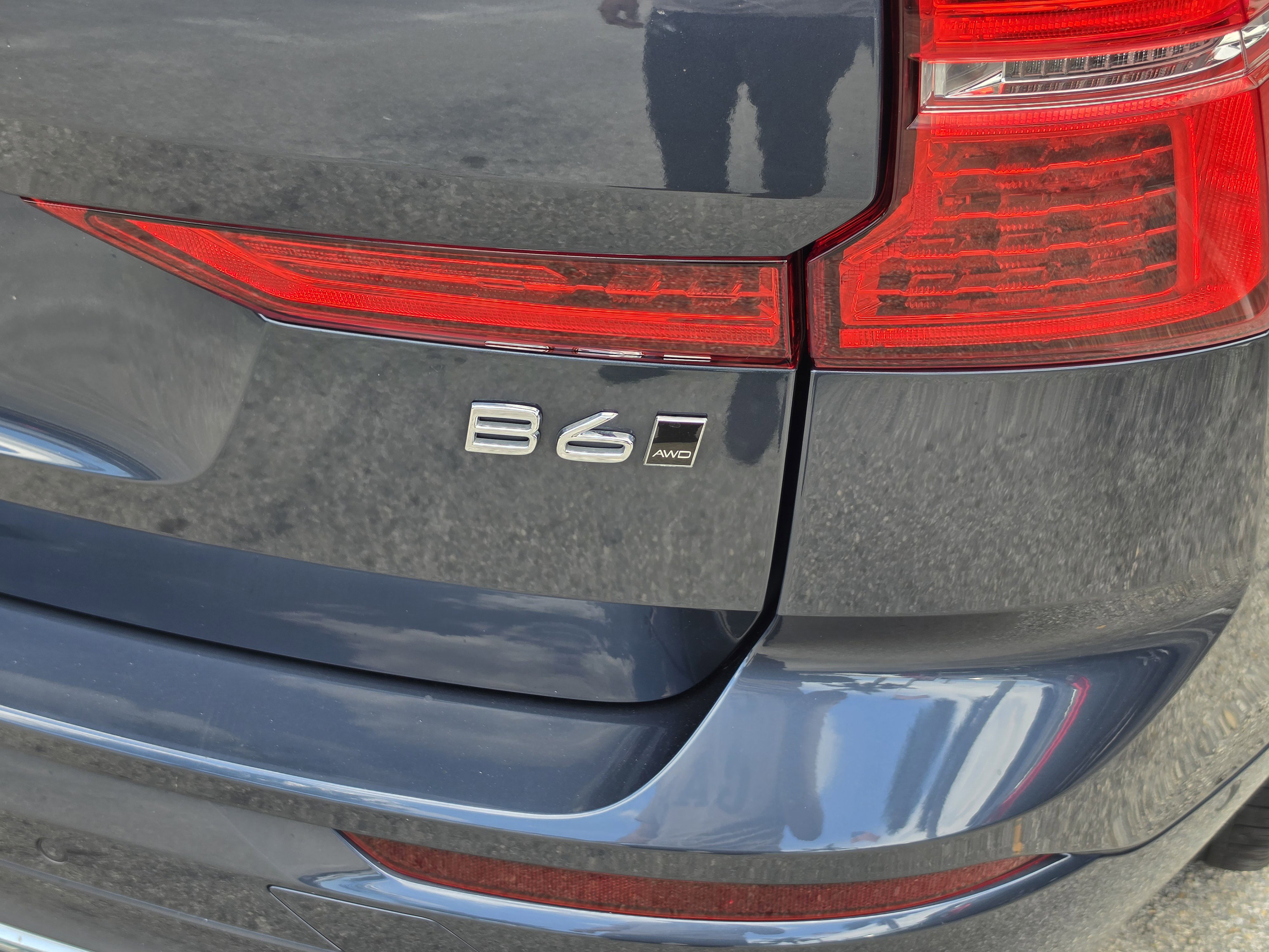 Used 2022 Volvo XC60 B6 Inscription w/ Advanced Package AWD/4WD image 5