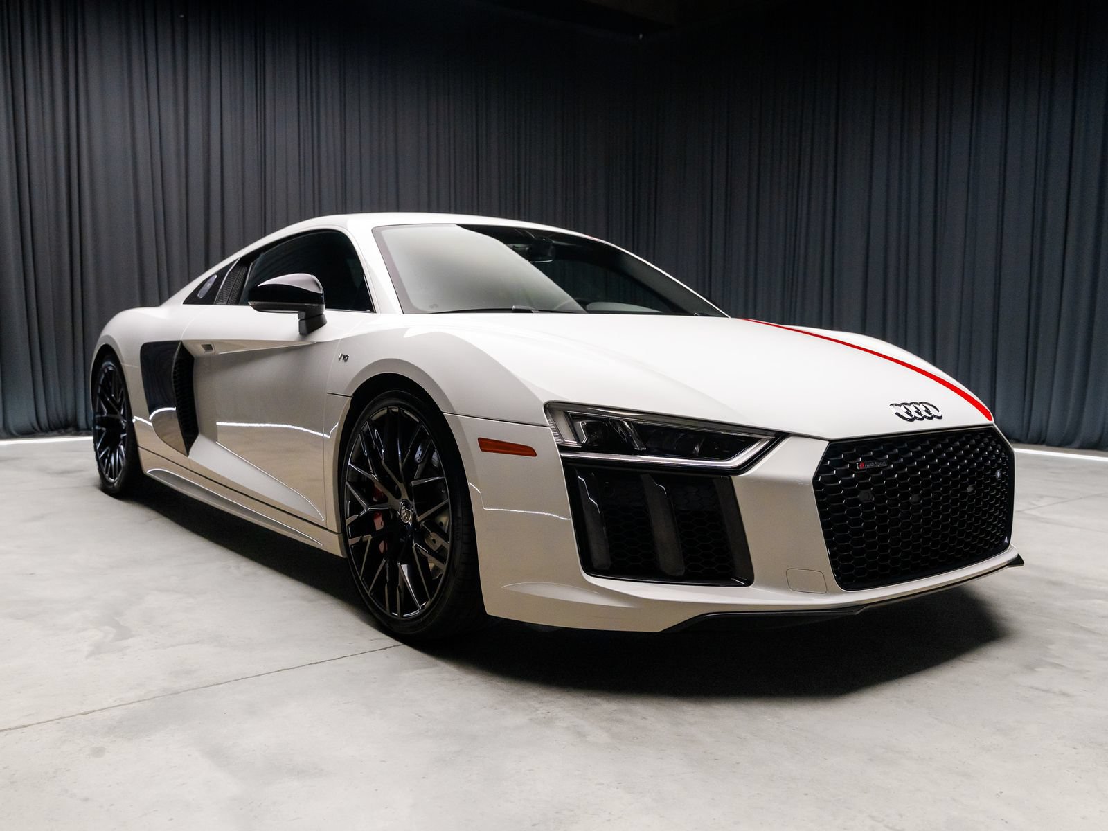 Used 2018 Audi R8 V10 w/ 20" Wheel Package RWD image 18