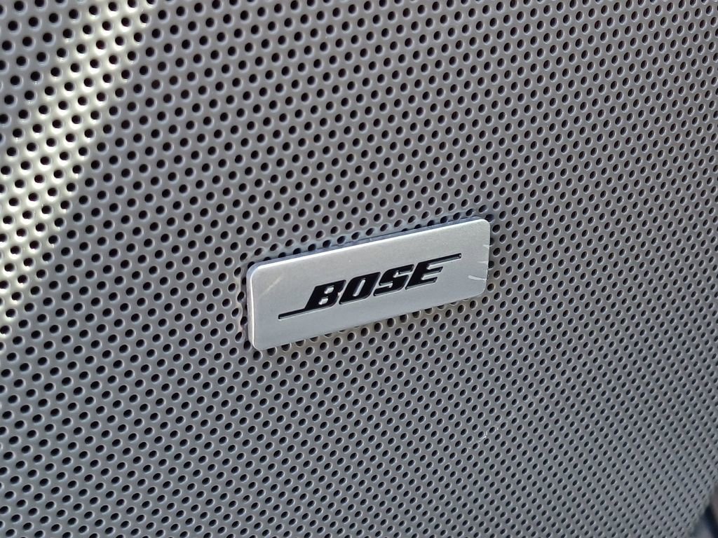 Used 2025 Cadillac XT6 Premium Luxury w/ LPO, Floor Liner Package AWD/4WD image 16