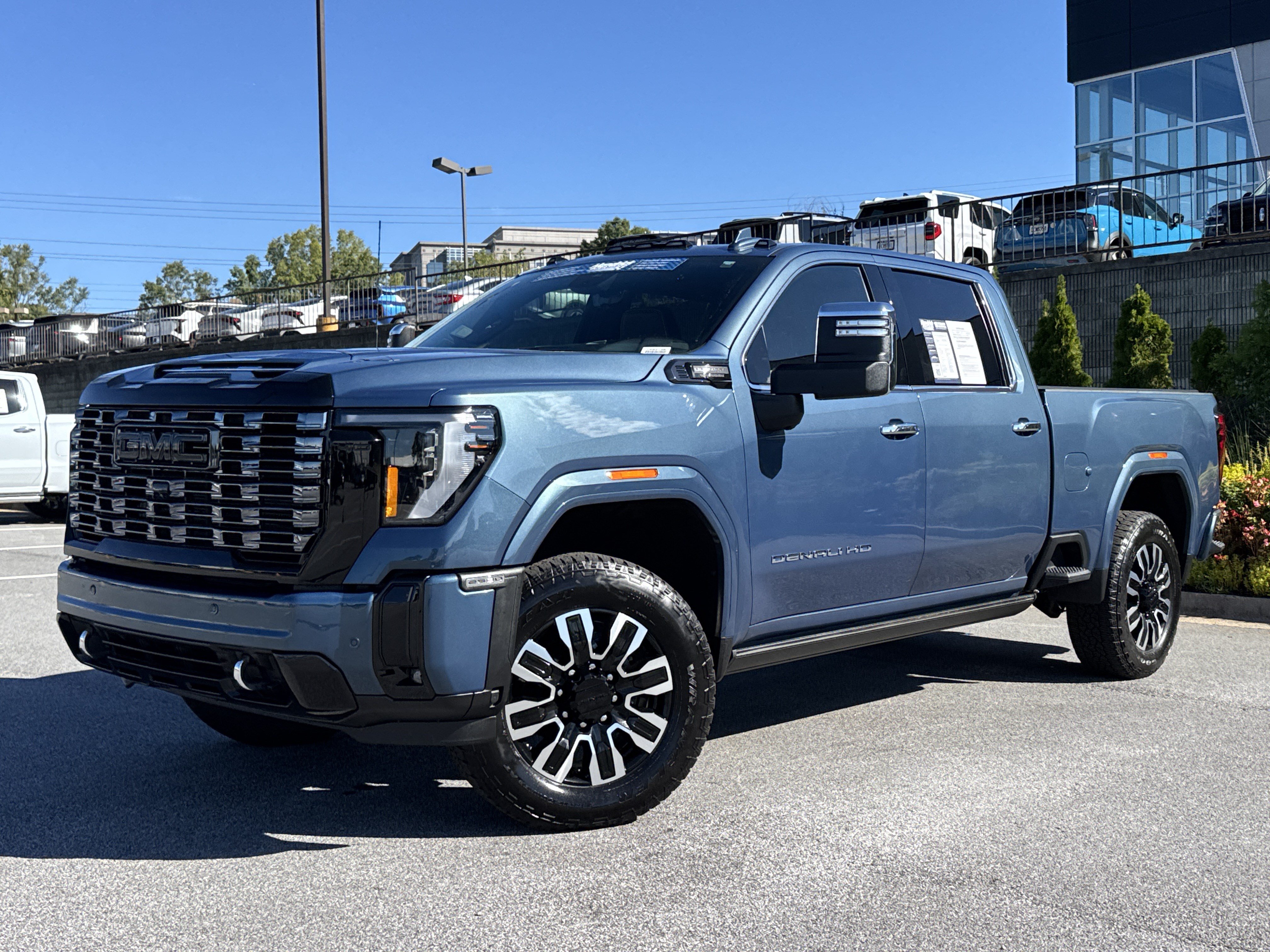 Used 2025 GMC Sierra 2500 Denali Ultimate AWD/4WD image 5