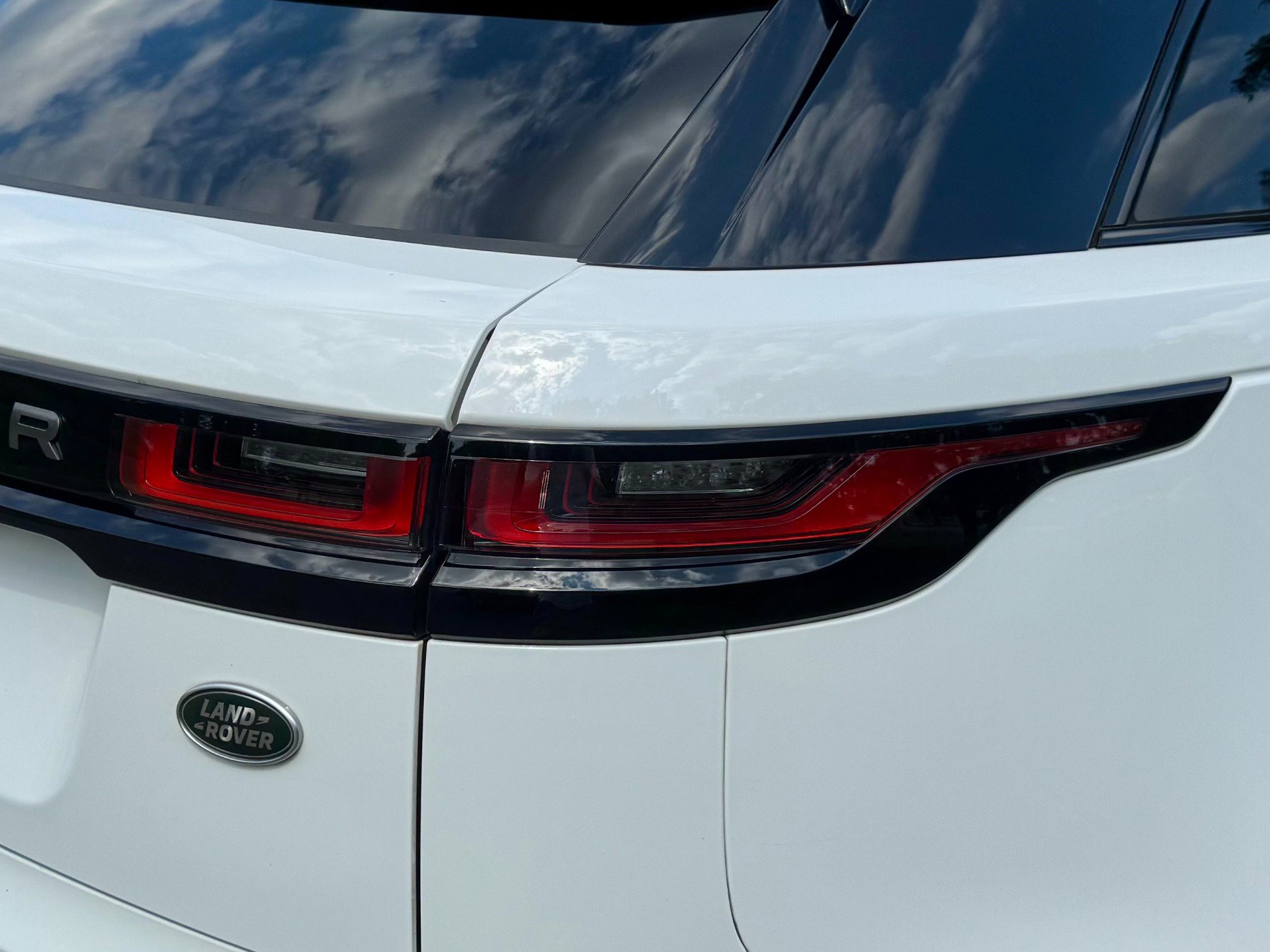 Used 2023 Land Rover Range Rover Velar R-Dynamic S image 83