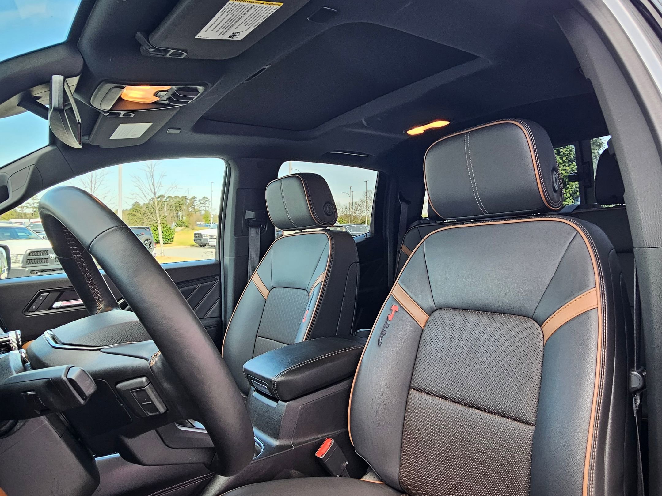 Used 2024 GMC Canyon AT4 w/ AT4 Premium Package image 21