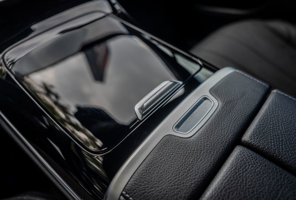 Used 2023 Mercedes-Benz EQE 350+ SUV image 12