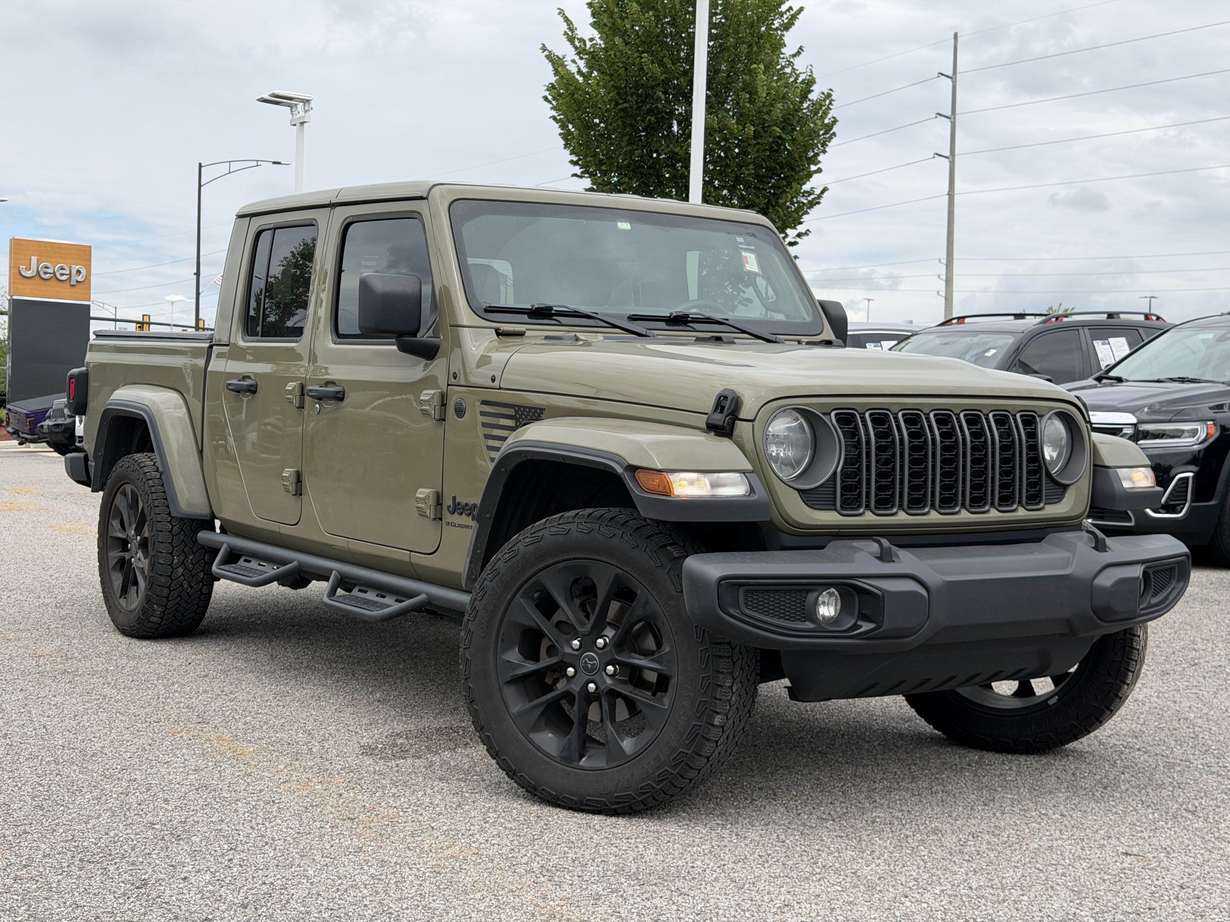 Used 2025 Jeep Gladiator Sport AWD/4WD video 2