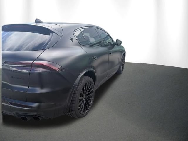 Used 2023 Maserati Grecale Modena AWD/4WD image 17
