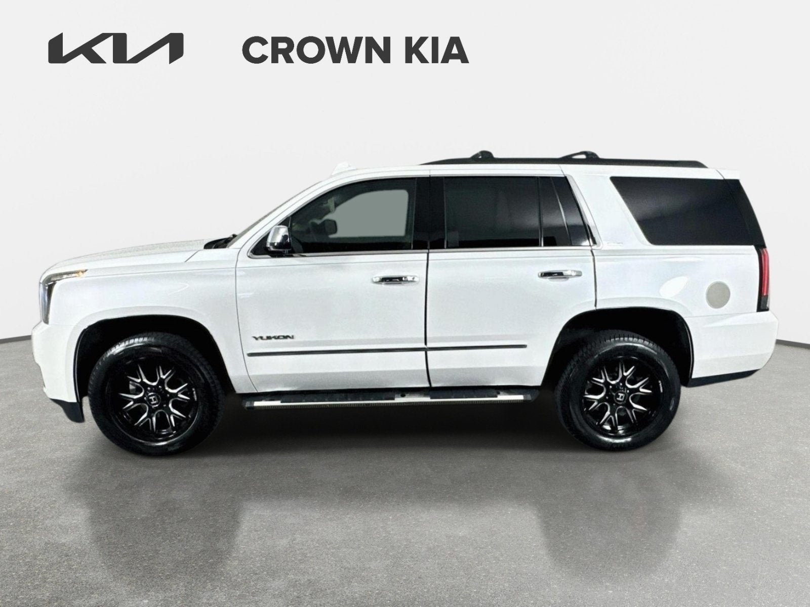 Used 2017 GMC Yukon SLT w/ Open Road Package AWD/4WD image 8