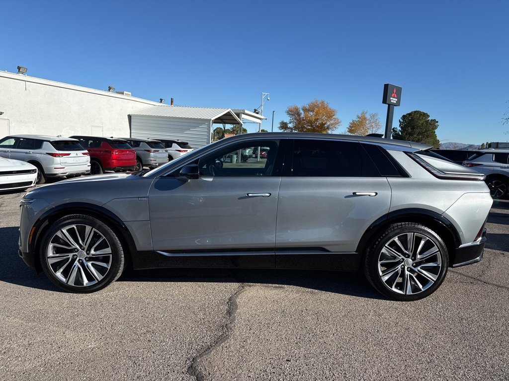 Used 2024 Cadillac Lyriq Luxury w/ LPO, Floor Liner Package image 4